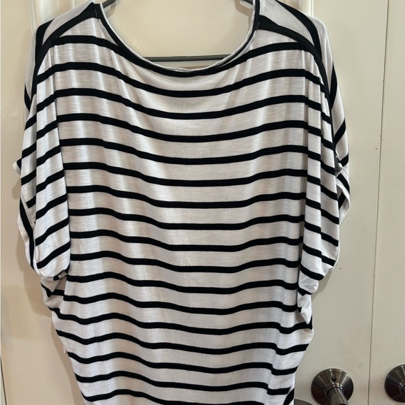 White House Black Market Striped Women's Top - Picture 7 of 7